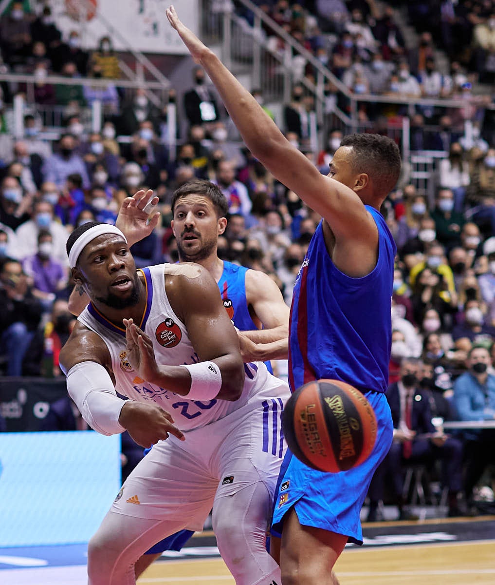 Las mejores imágenes del partido celebrado en el Palacio de los Deportes de Granada