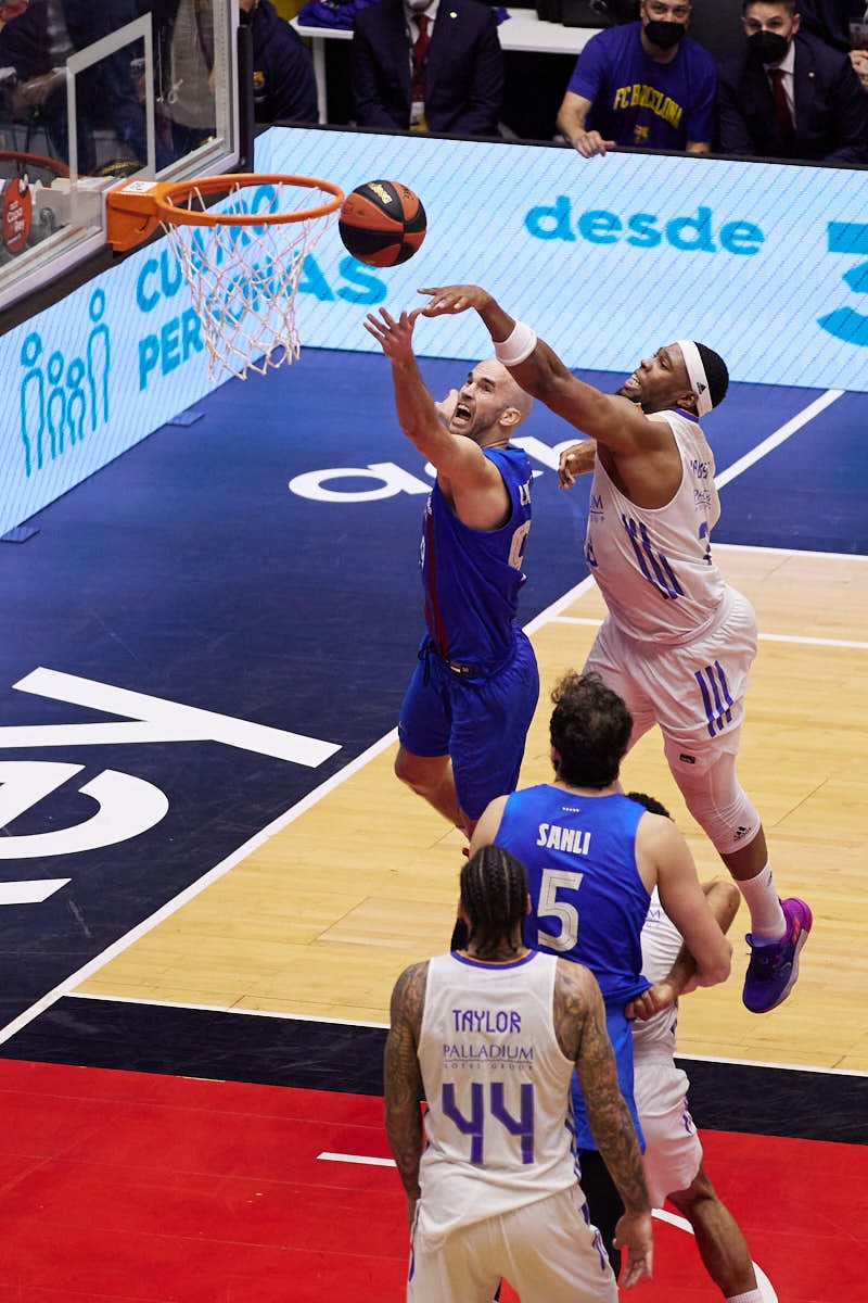 Las mejores imágenes del partido celebrado en el Palacio de los Deportes de Granada