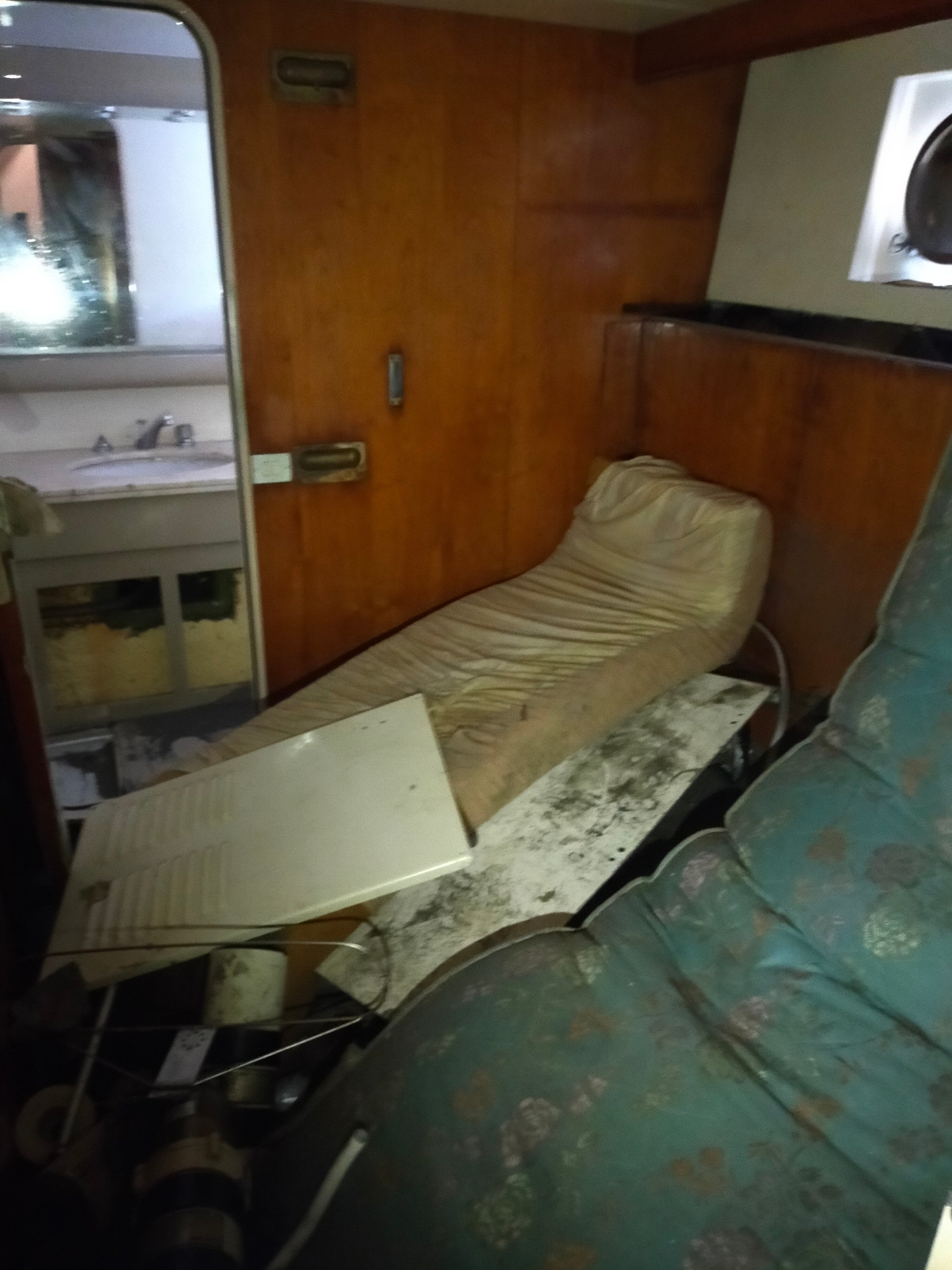 Las entrañas del yate de Carchuna