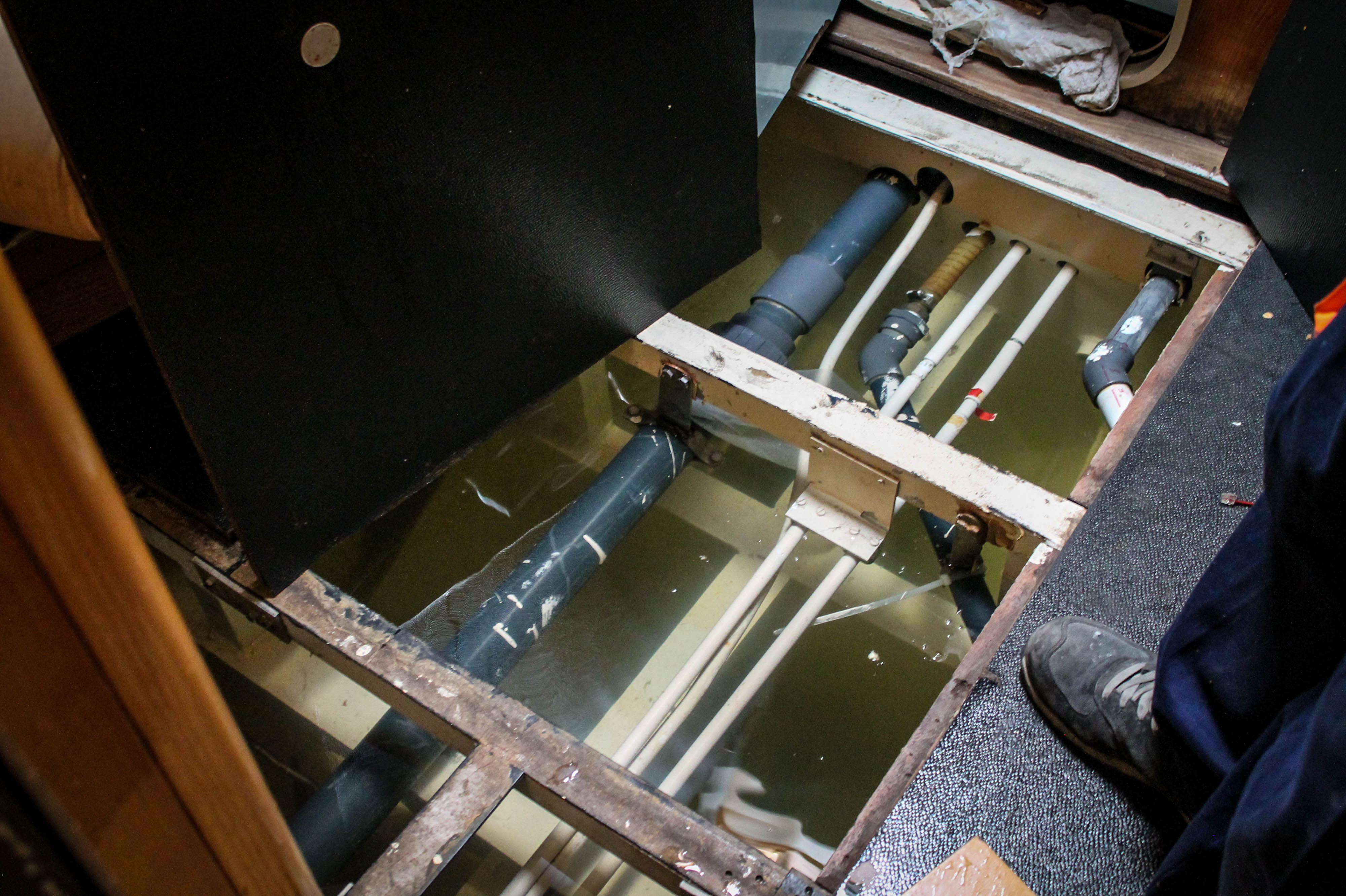 Las entrañas del yate de Carchuna