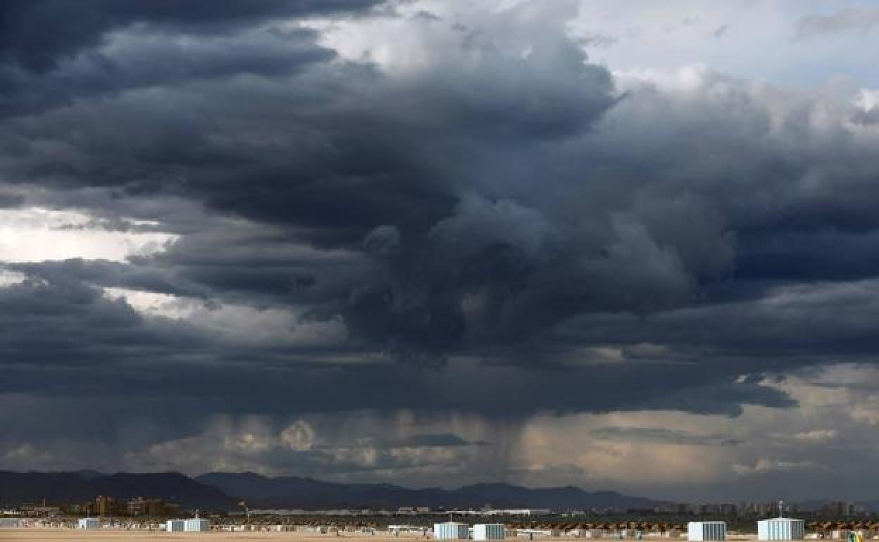 La DANA cambia el tiempo en Andalucía por completo: lluvias y tormentas en varias ciudades
