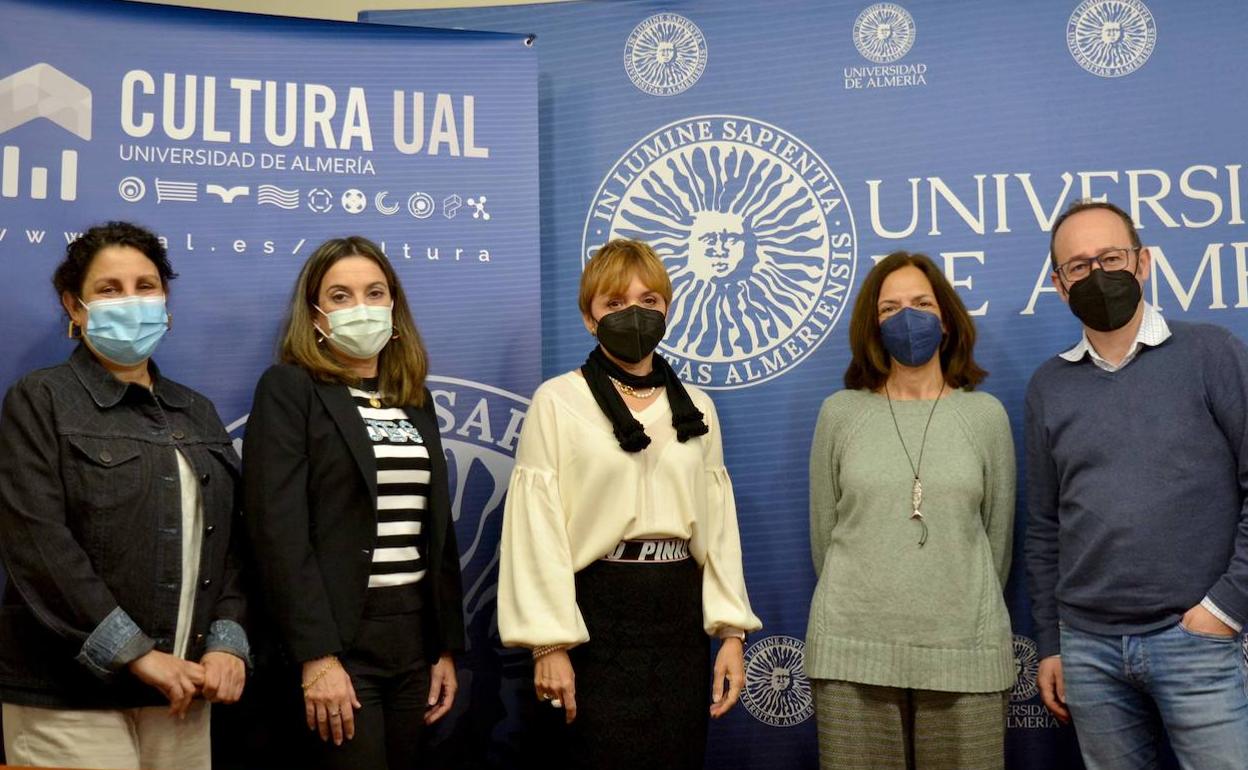 Momento de la presentación de la programación cultural de la UAL para el segundo cuatrimestre. 