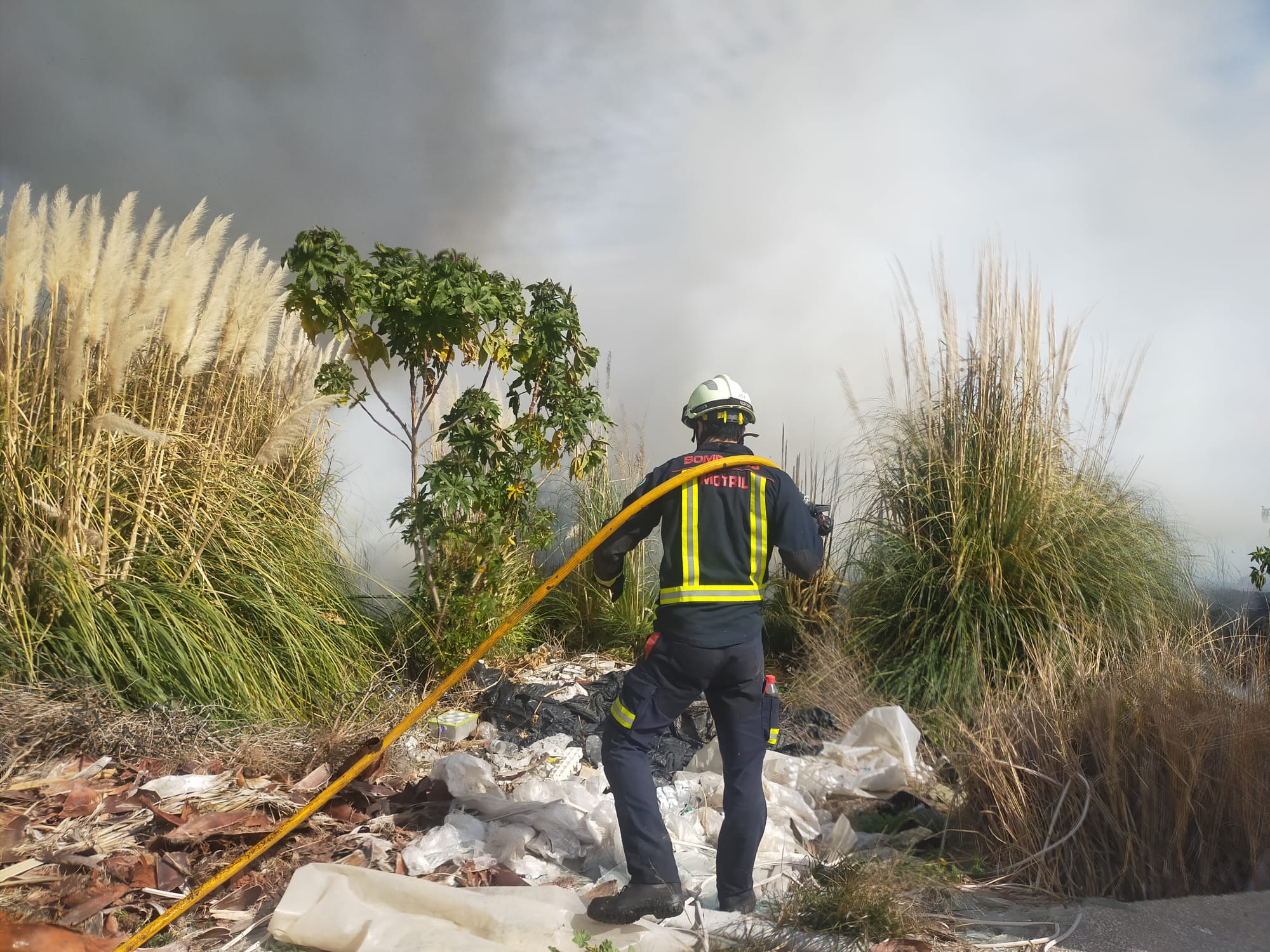 Ha obligado a desalojar el polígono de Algaidas
