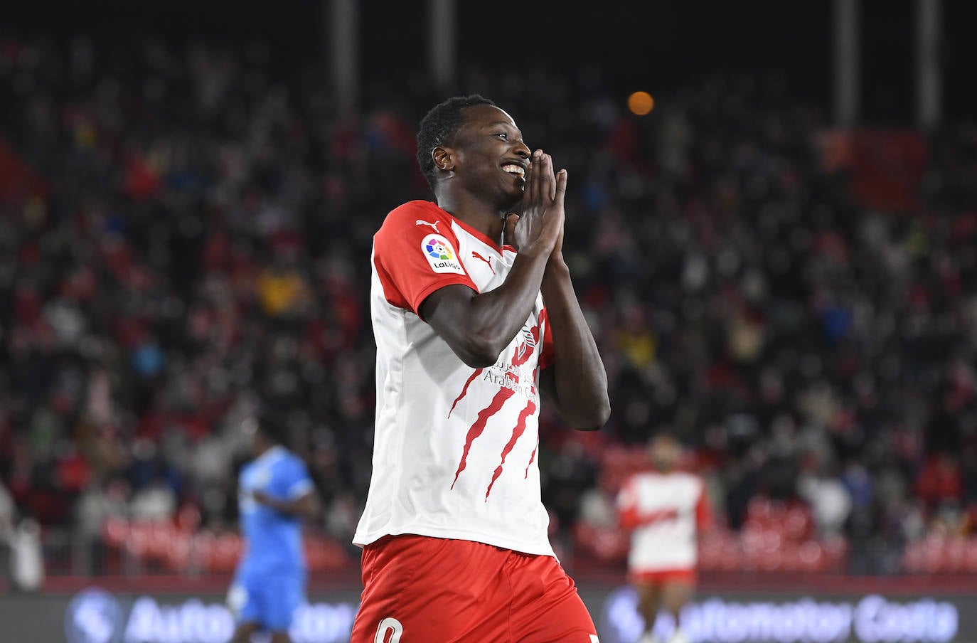 El nigeriano celebra el segundo gol que puso el partido a favor de los rojiblancos. 