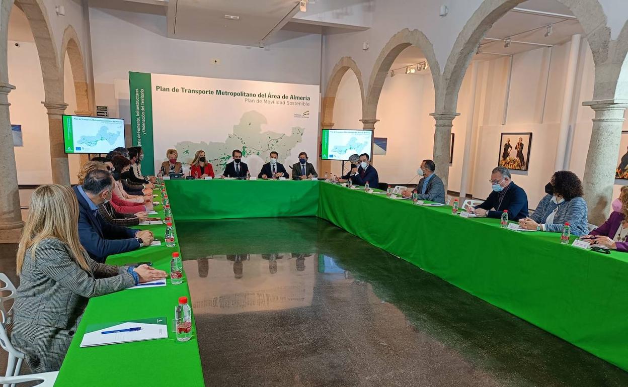 La Junta inicia el diseño de la movilidad del área metropolitana de los próximos años
