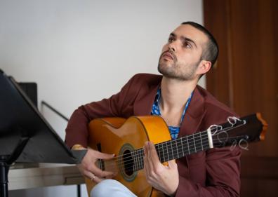 Imagen secundaria 1 - José Fermín Fernández está afincado en Iznalloz. 