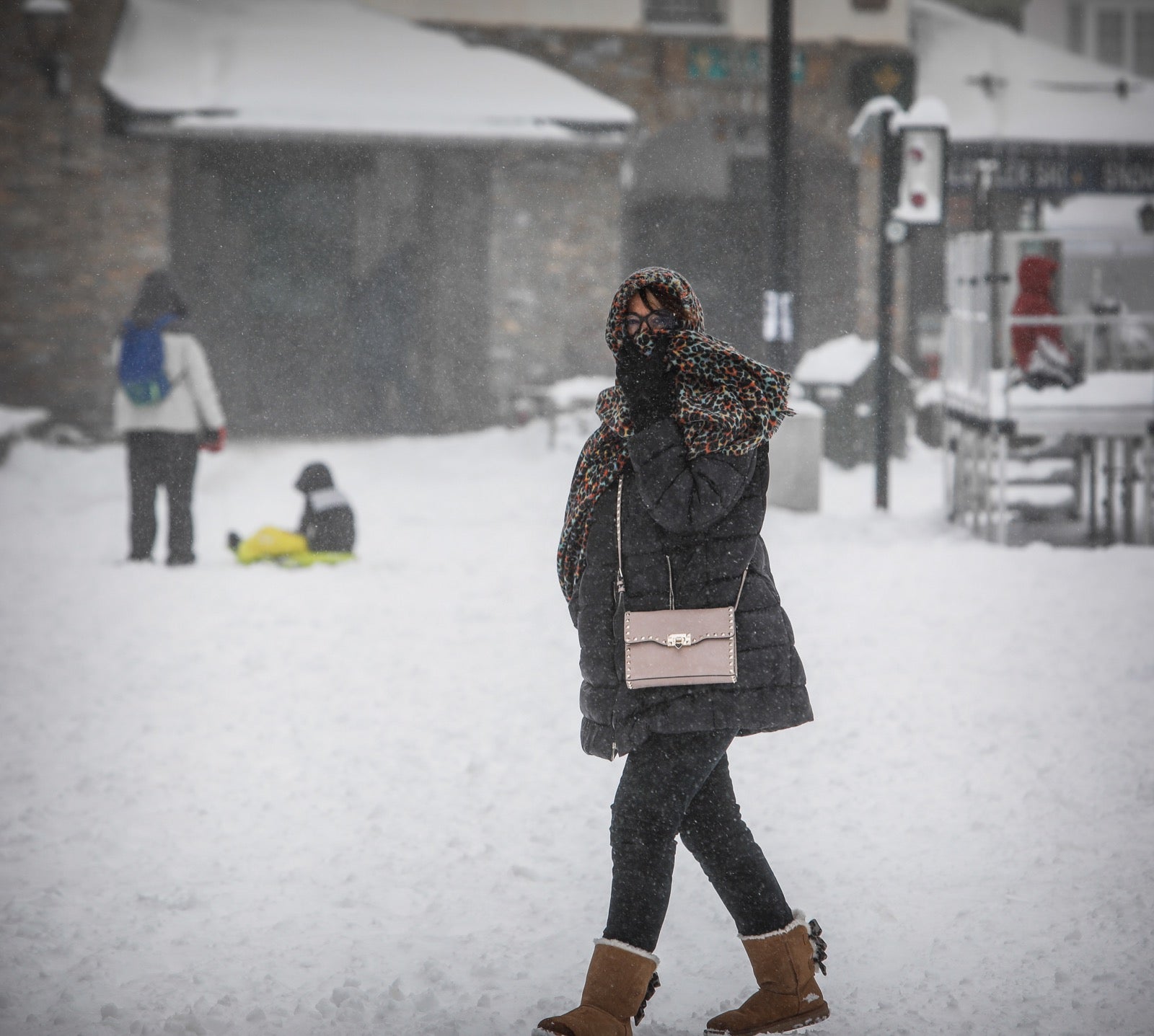 La copiosa nevada en la estación ha dejado estampas muy invernales y esperadas
