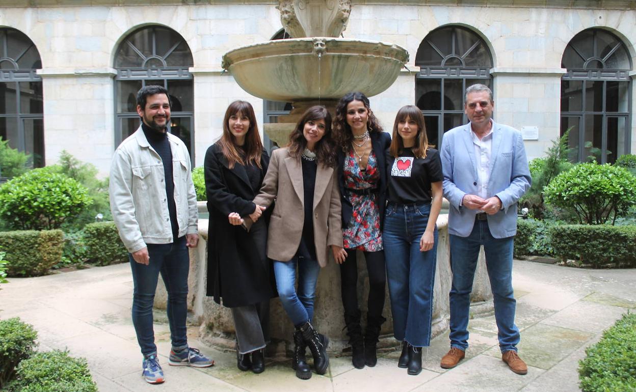 Fran Perea, Bárbara Goenaga, Maribel Verdú, Goya Toledo, Aura Garrido y Ángel Vera.