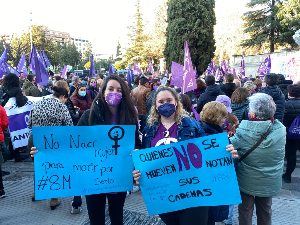 Fotos: El 8M vuelve a las calles de Granada