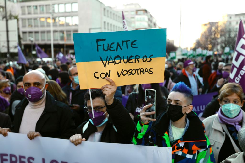 Fotos: El 8M vuelve a las calles de Granada