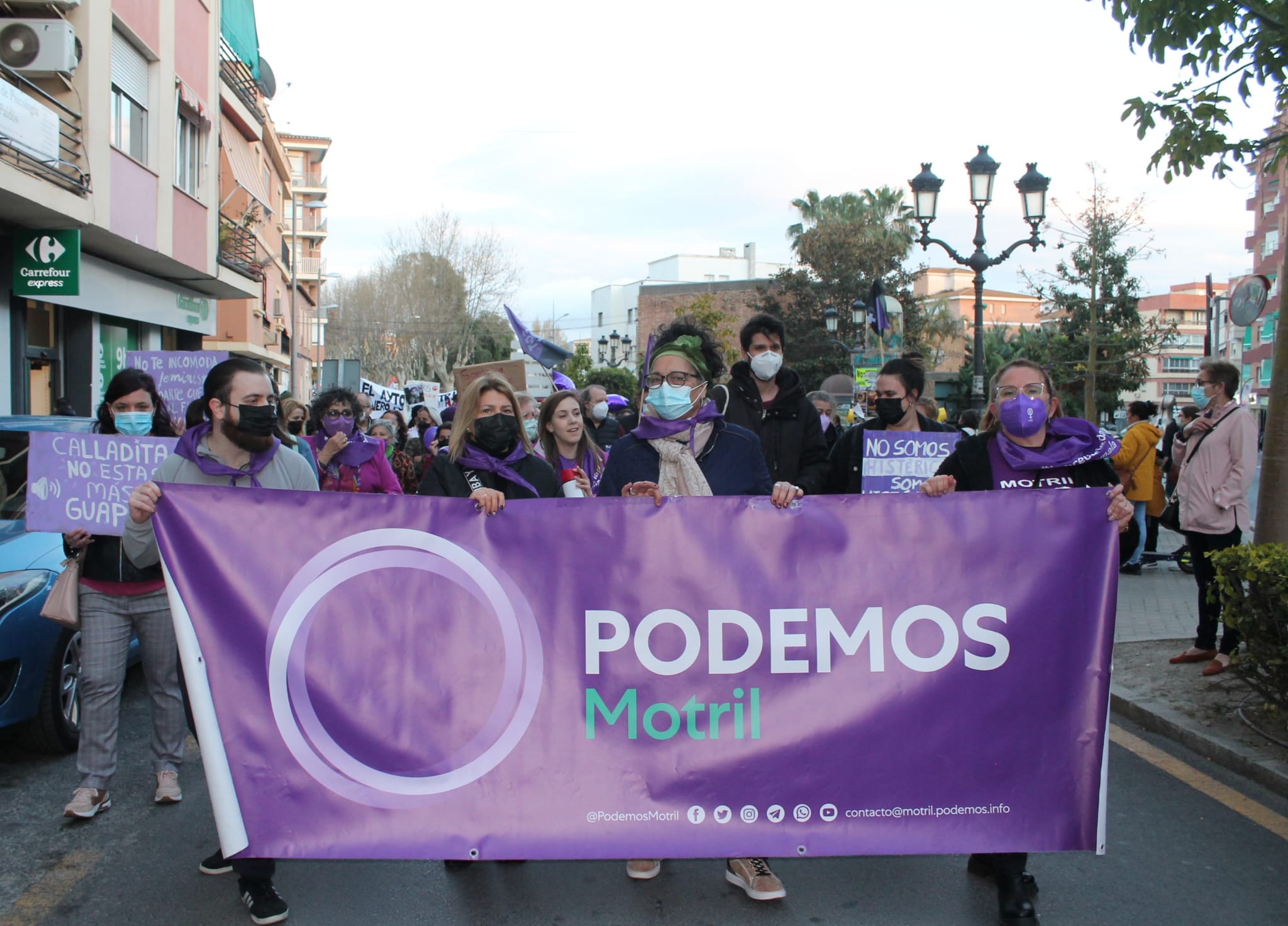 Fotos: El feminismo se echa a la calle en Motril
