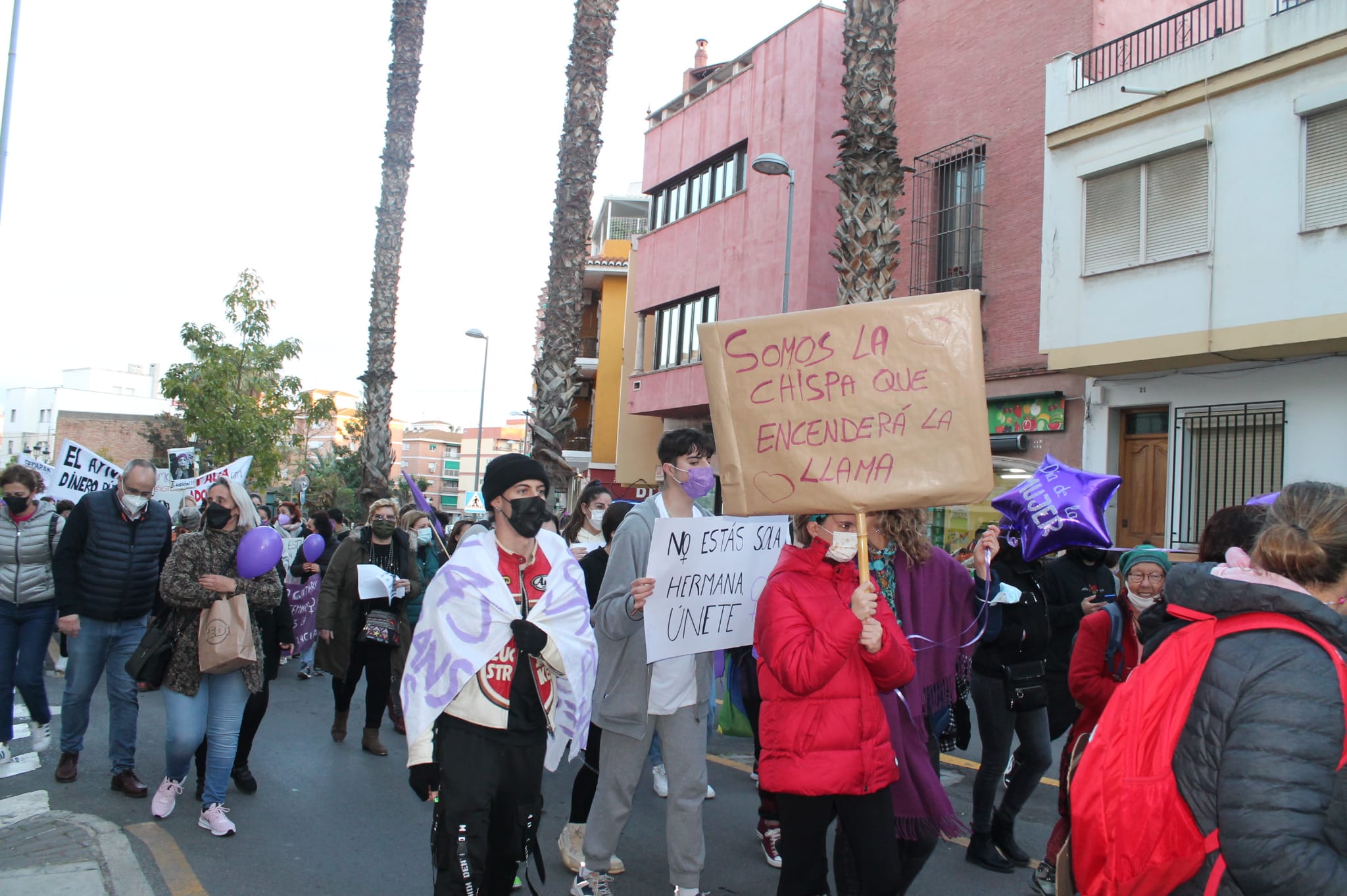 Fotos: El feminismo se echa a la calle en Motril