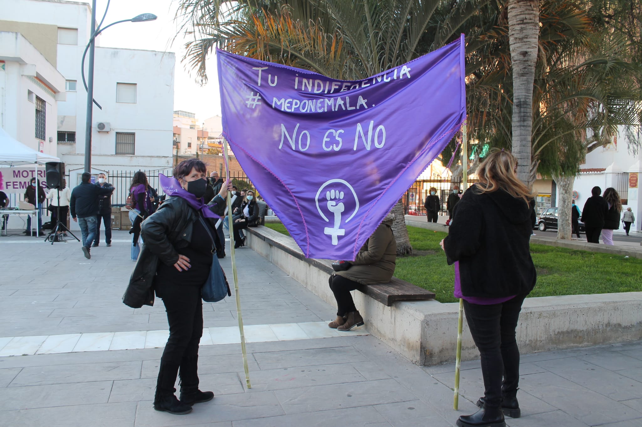 Fotos: El feminismo se echa a la calle en Motril