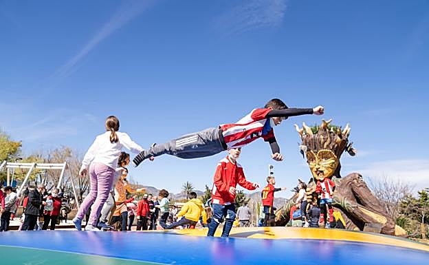 Imagen principal - Así es el nuevo Parque de las Familias.