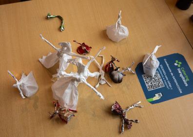 Imagen secundaria 1 - En la primera imagen, Paco, la enfermera María y Lola, esposa de Paco. En la segunda, los bailarines vistos desde arriba. En la última, los dos pasos cedidos al Hospital de Día de Oncología.