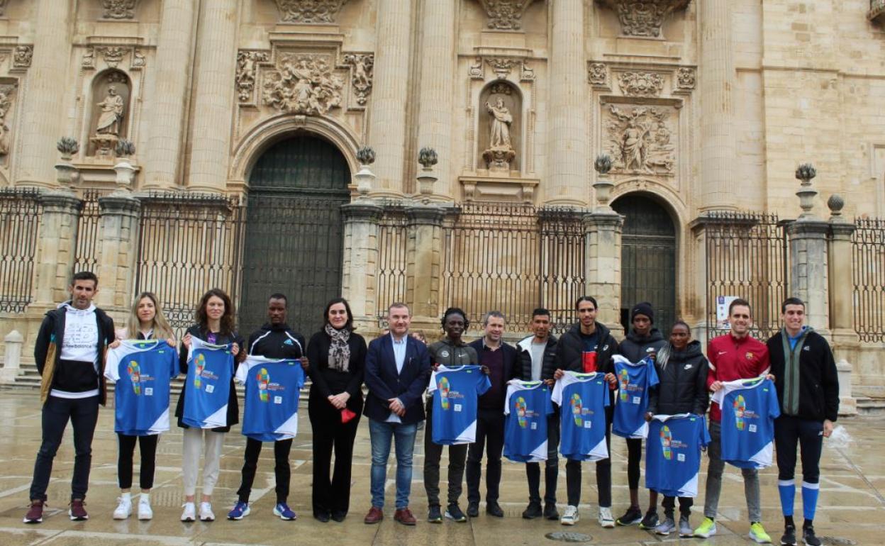 Lara, Gallardo, Fernández, Edris; María Orozco, Carlos Alberca; Niyonsaba, Julio Millán, Lamdassem; Katir; Aprot, Cherono, Martos y García. 