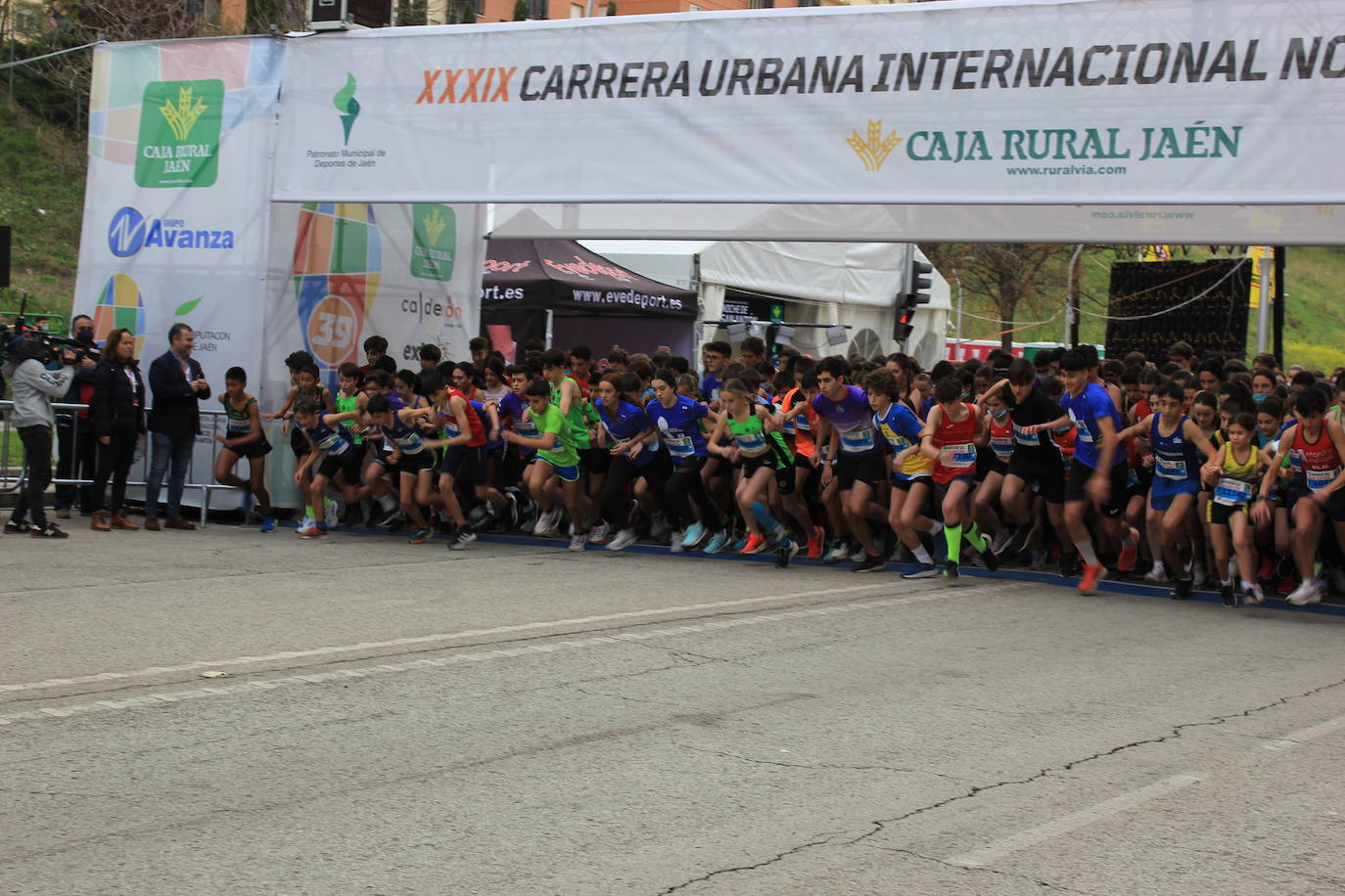 Ambiente en las calles de Jaén durante la carrera de San Antón