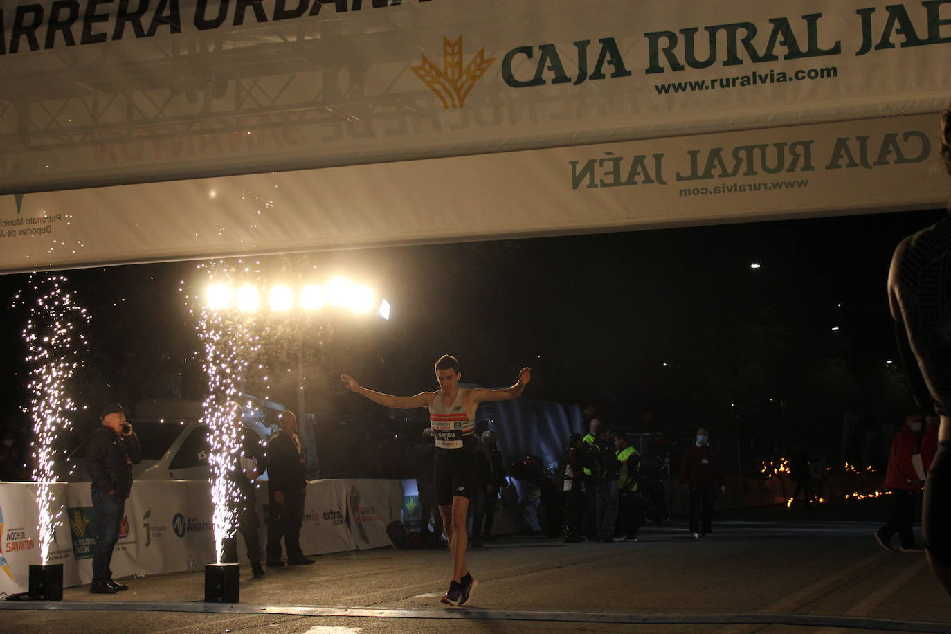 Ambiente en las calles de Jaén durante la carrera de San Antón