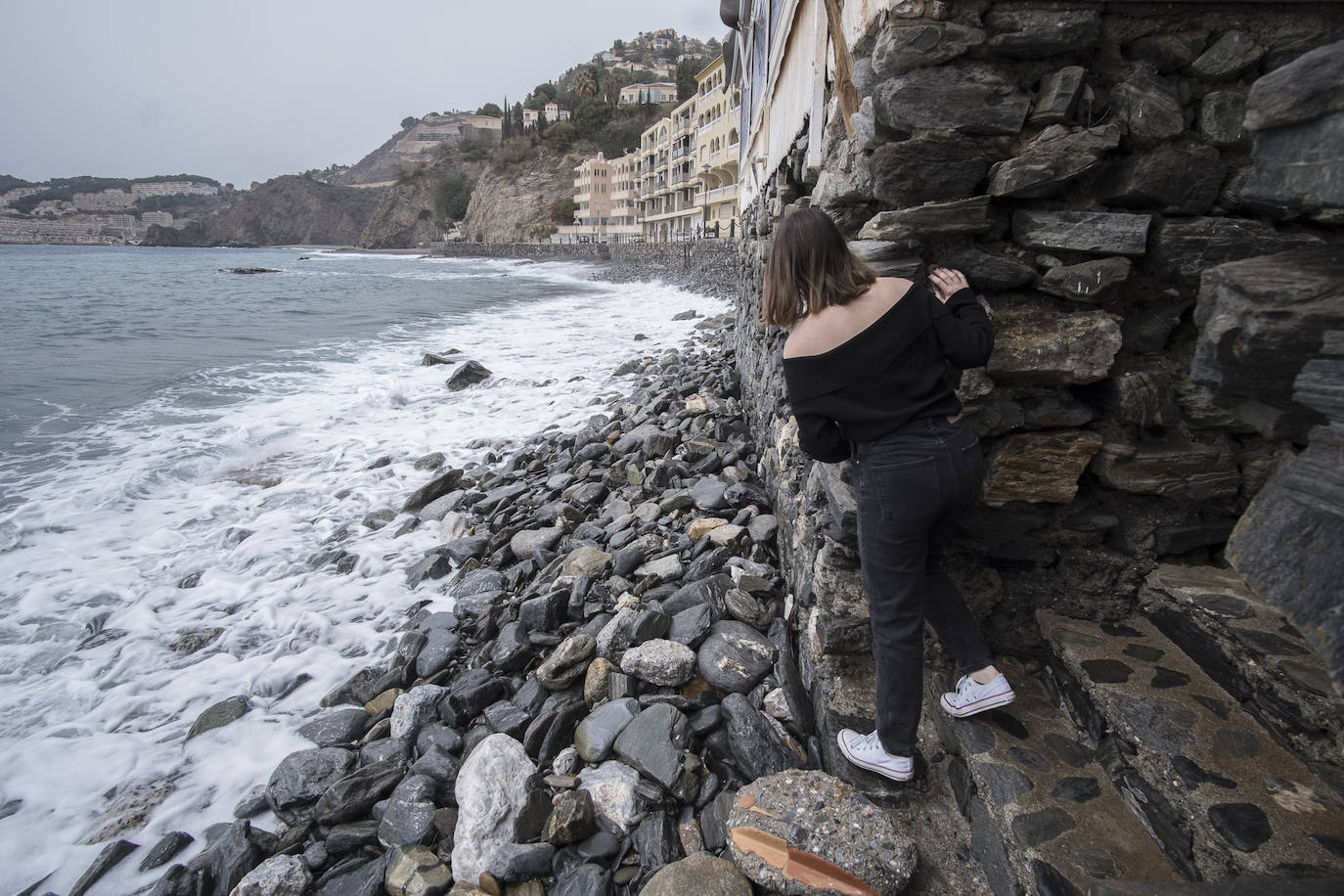 Imagen principal - La Costa nivelará sus playas antes de Semana Santa para paliar los destrozos