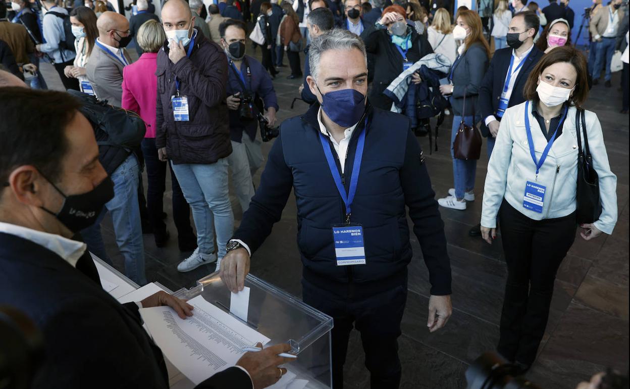 Elías Bendodo en el Congreso del PP.