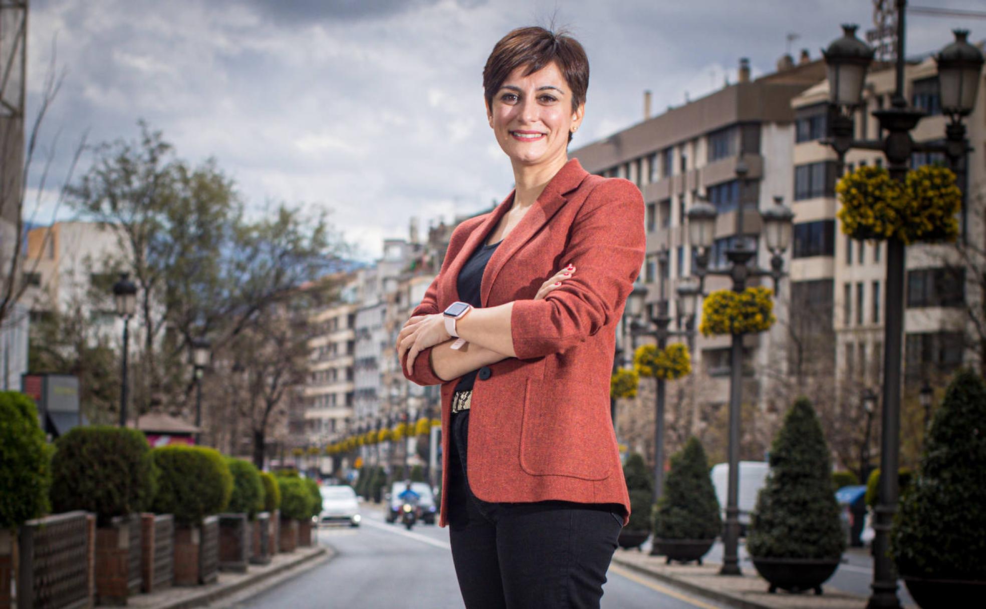 Isabel Rodríguez, ayer en Puerta Real.