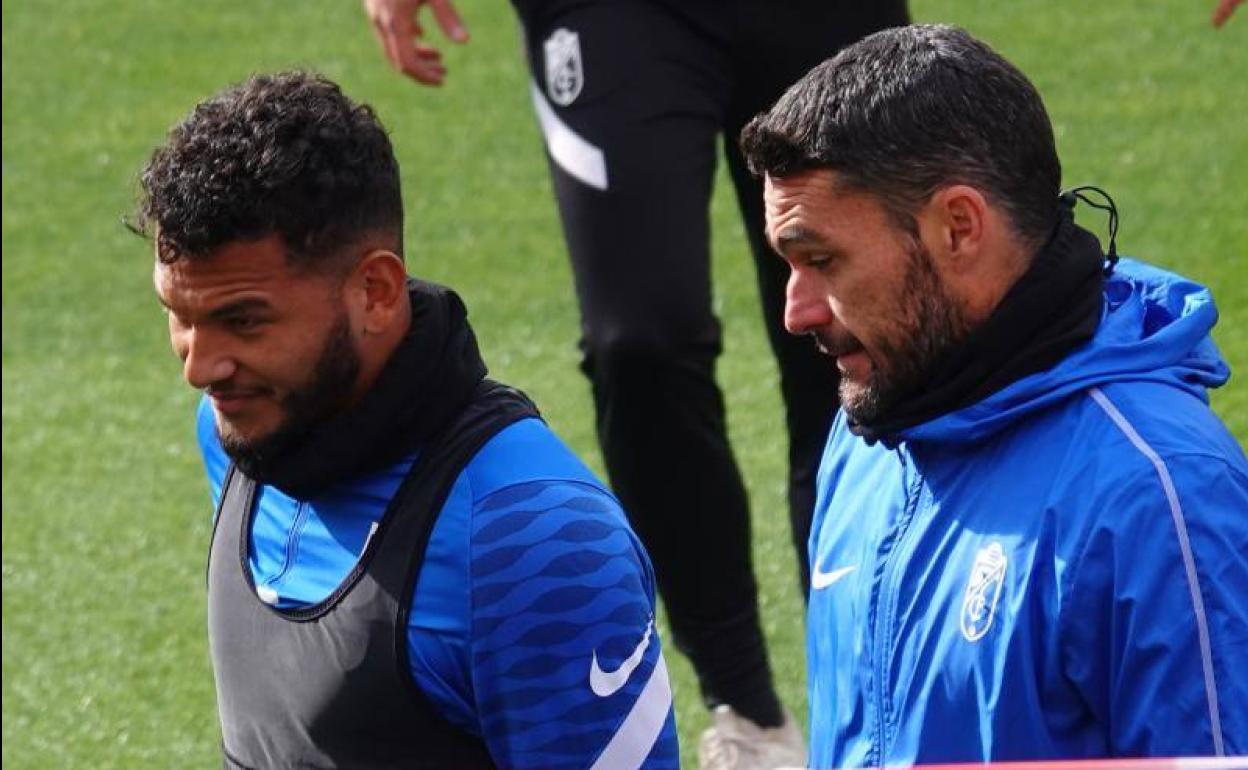 Luis Suárez y Jorge Molina, en un entrenamiento de esta semana. 