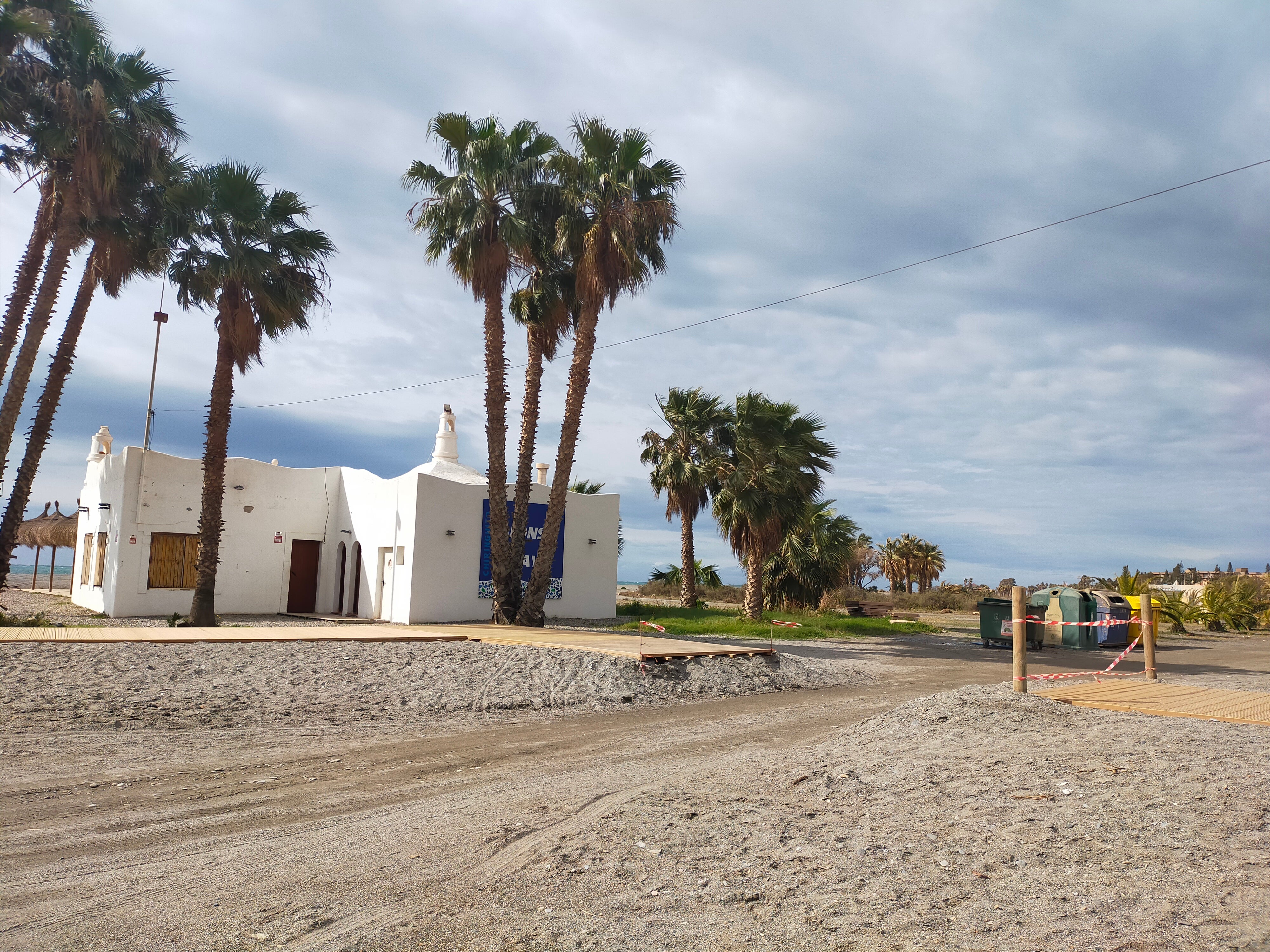 Nuevos accesos que ha instalado Motril en Playa de Poniente