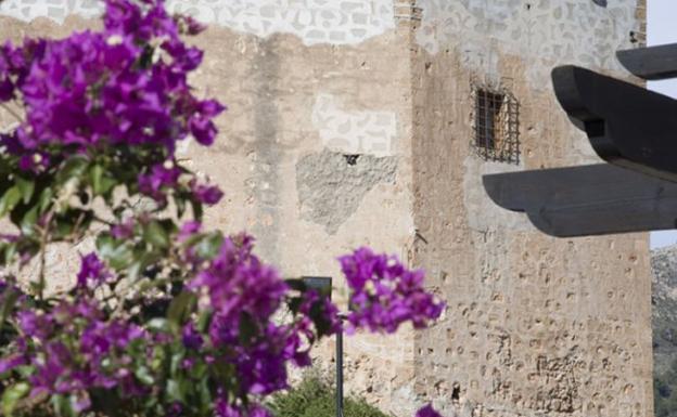 Vista parcial del castillo de Ulloa.