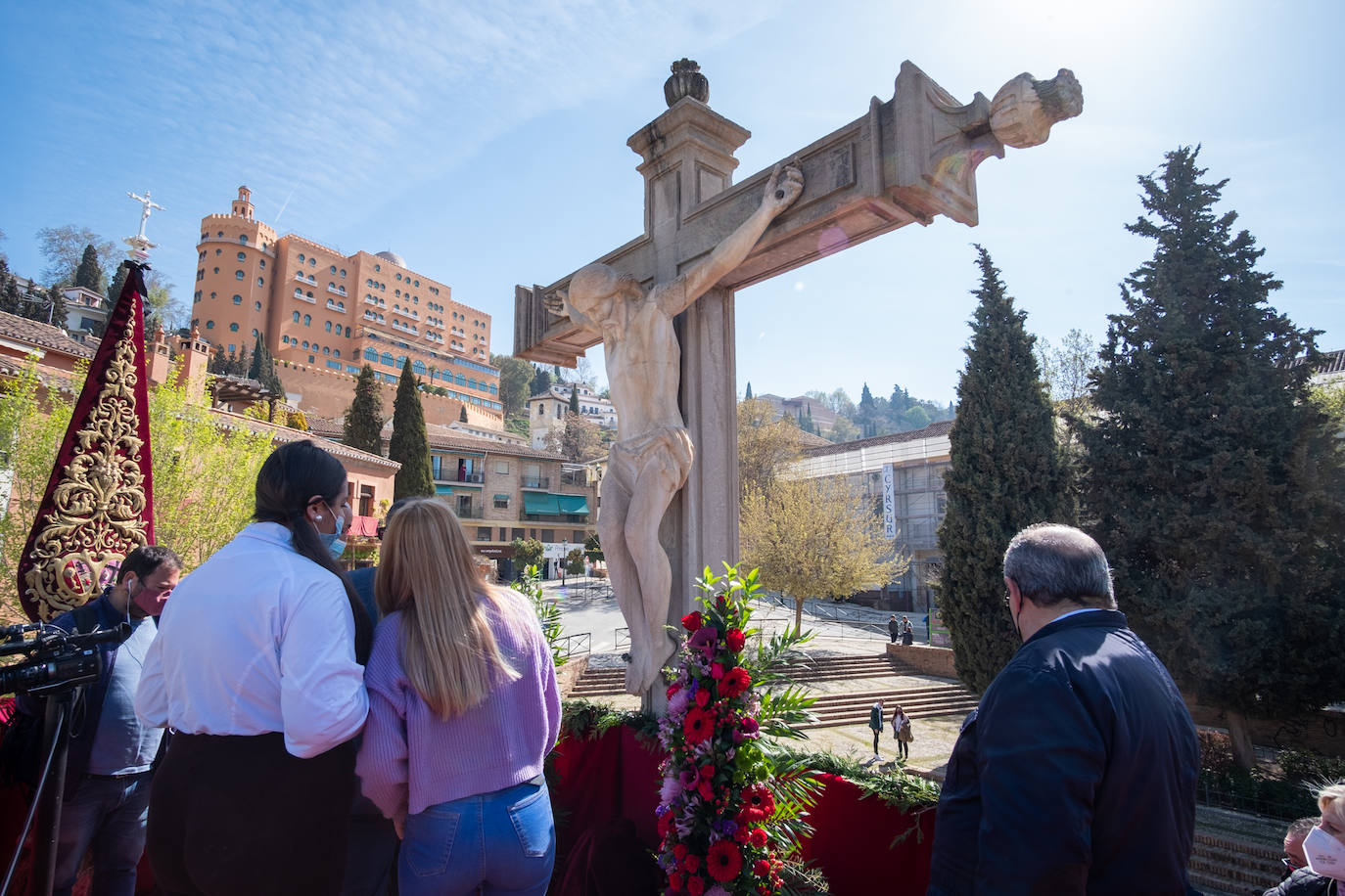 El hermano mayor de la Hermandad de Los Favores y María Santísima de la Misericordia Coronada, Juan Antonio Romera ha destacado que se pretende que este acto se pueda hacer todos los años