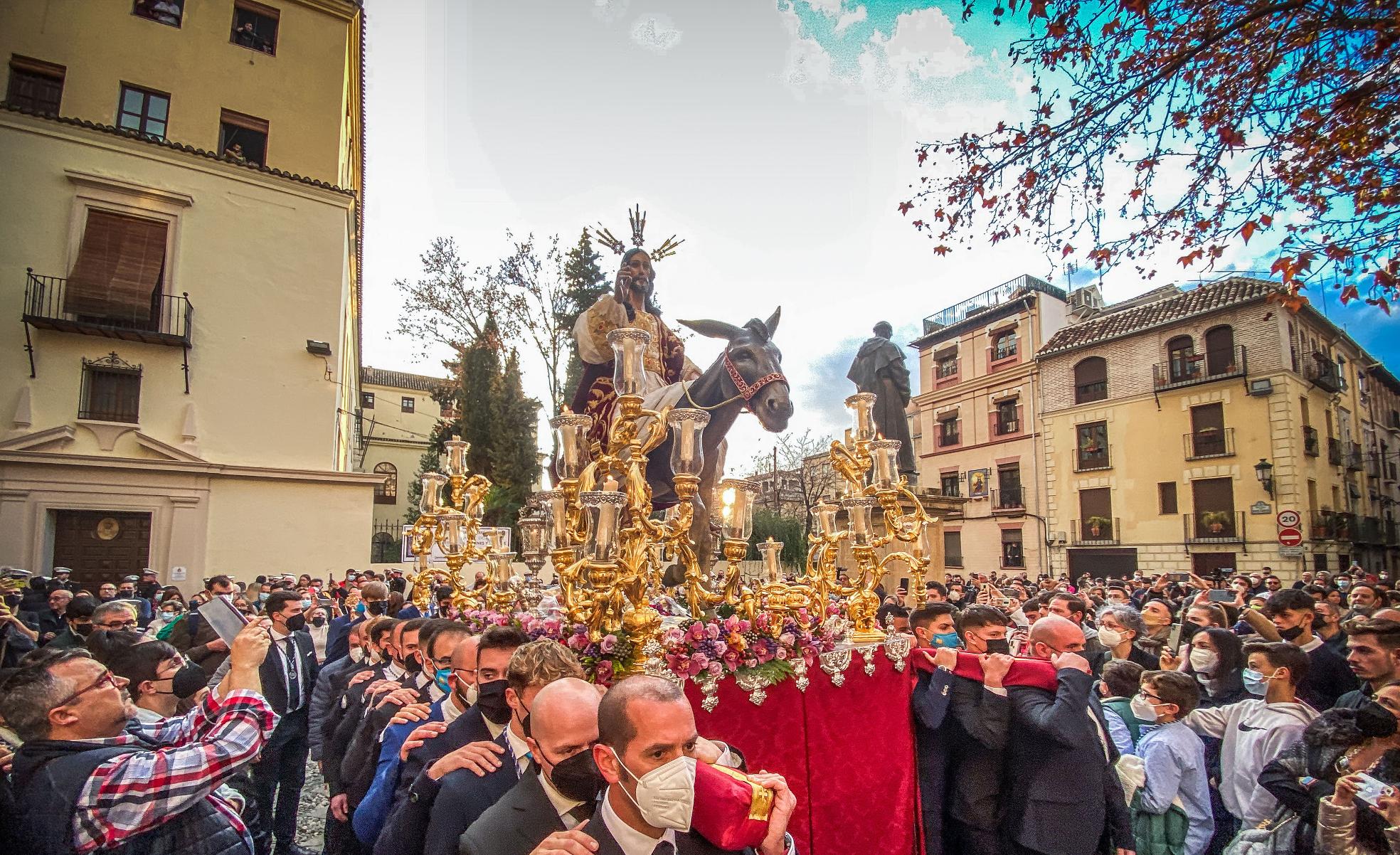 Traslado del paso de Cristo de la Borriquilla.