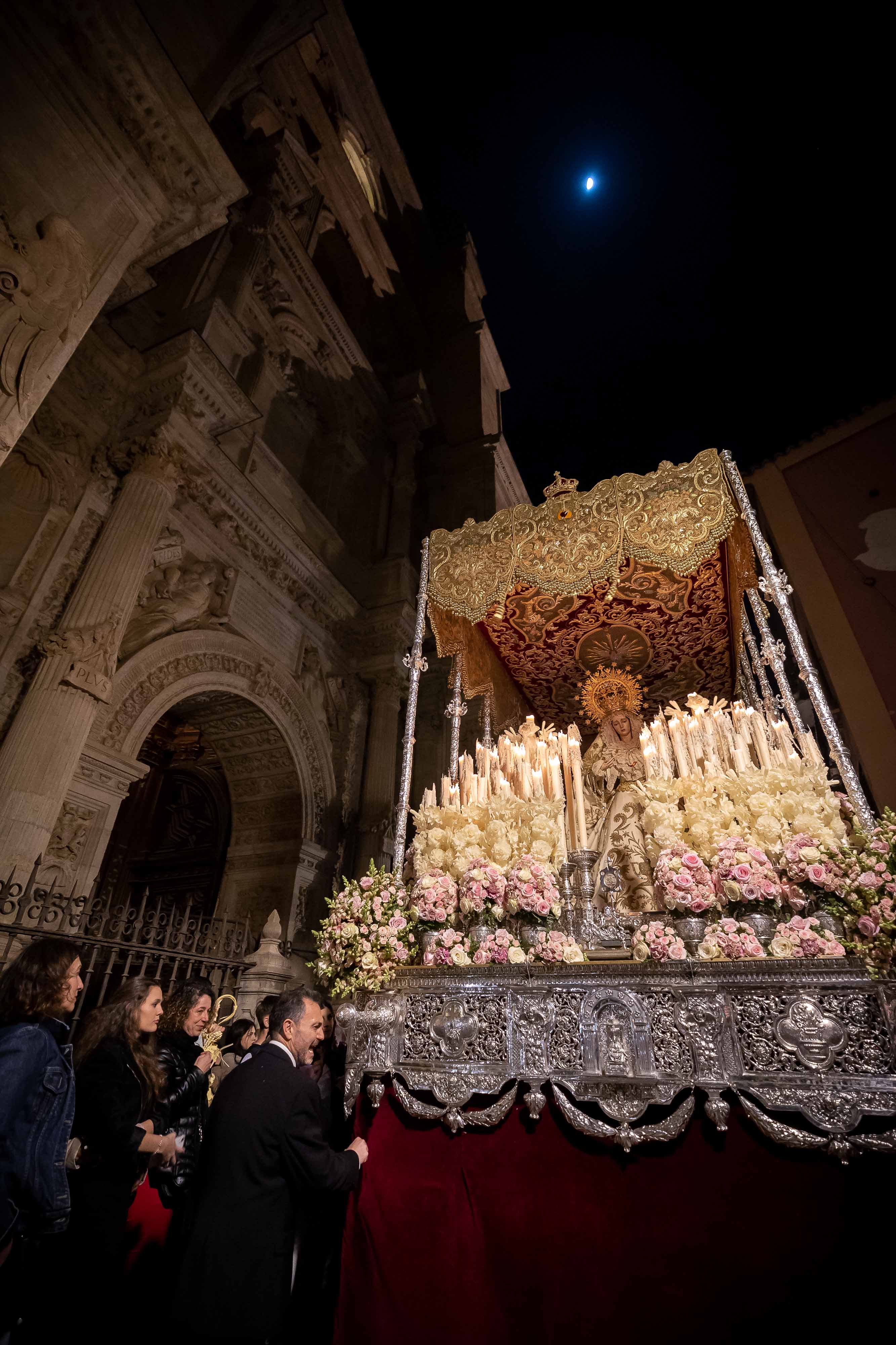 Las imágenes más destacadas de la procesión del Cautivo