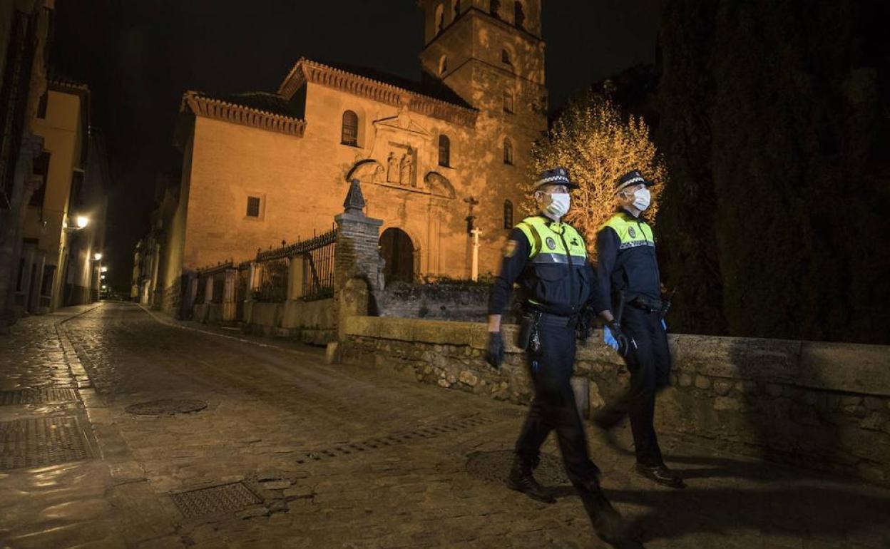 Agentes en la Carrera del Darro