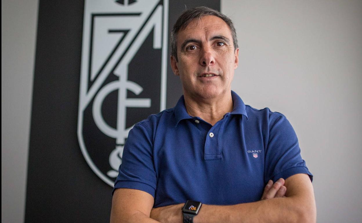 Manolo Salvador, en sus tiempos como director deportivo del Granada. 