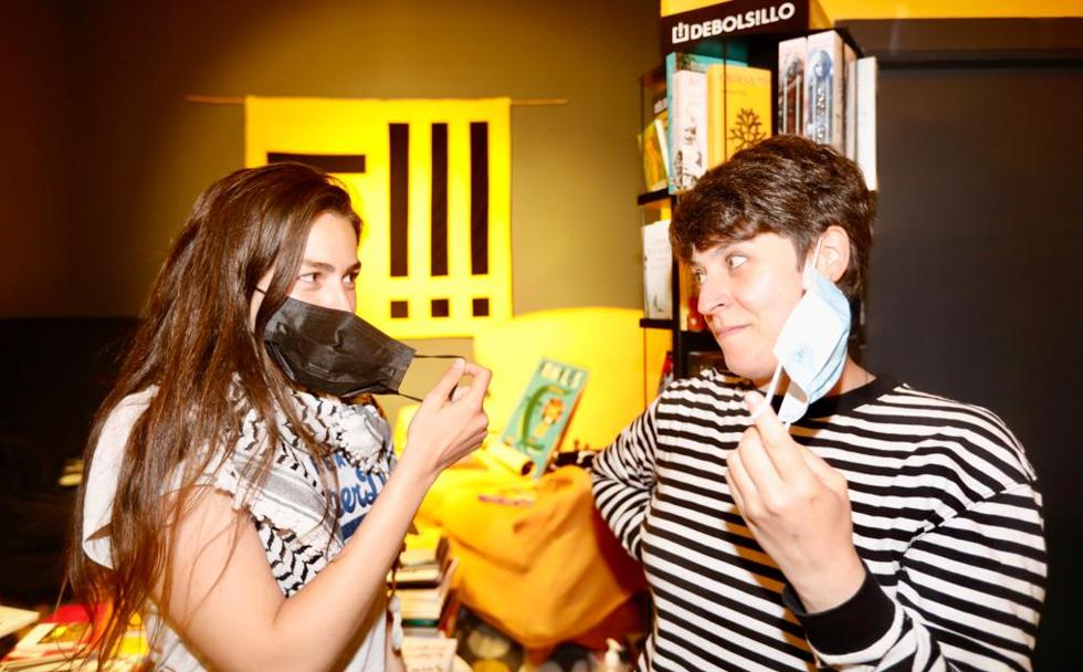 Primer día sin mascarillas en Granada.