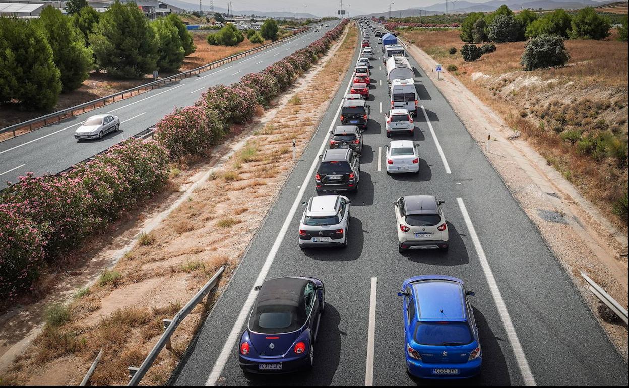 Atasco de camino a la costa de Granada.