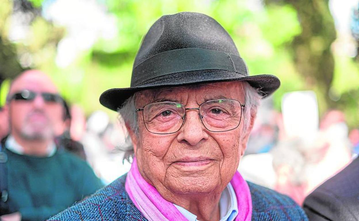 El poeta sirio Adonis, ayer en la casa de Lorca.