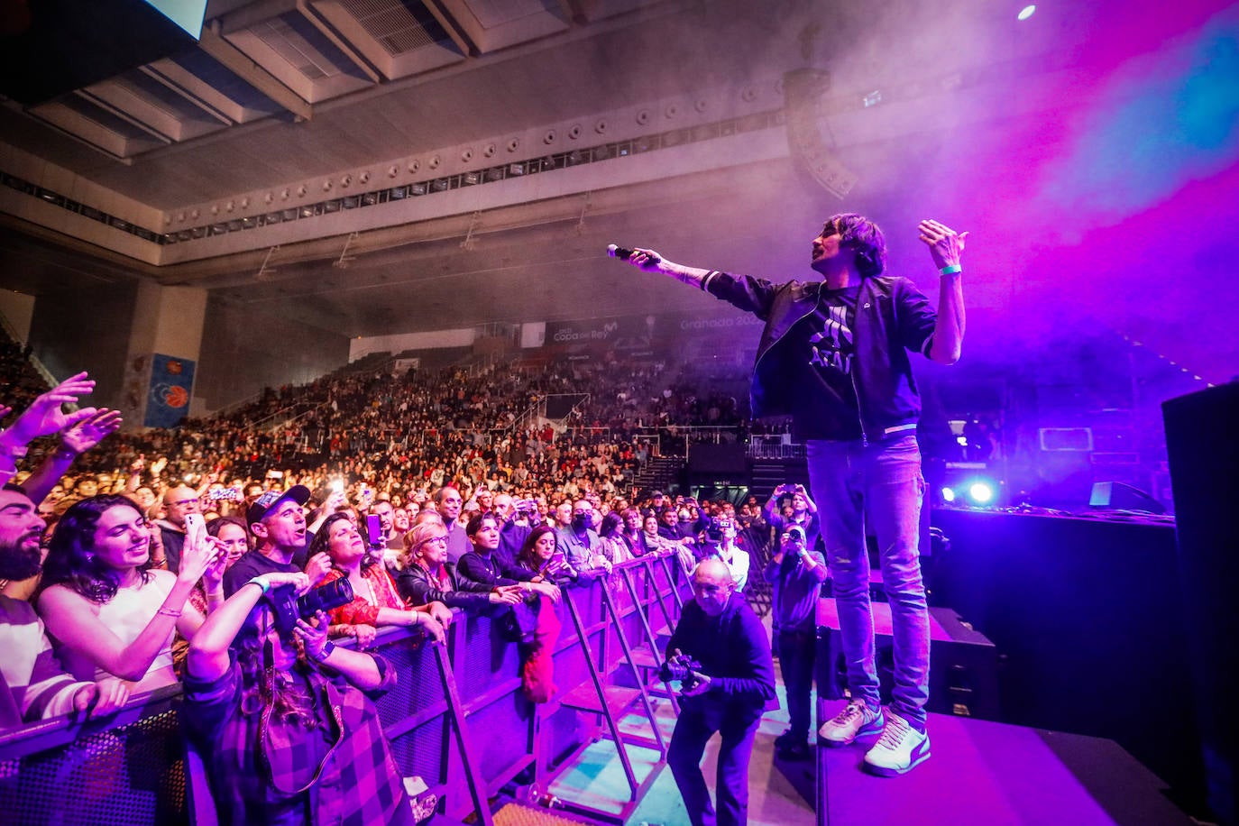 Lleno en el Palacio de los Deportes y entusiasmo a raudales.