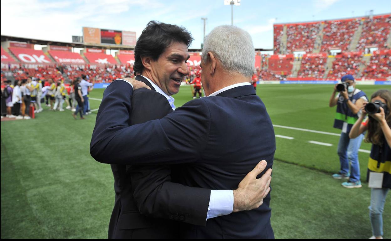 Aitor Karanka junto a Javier Aguirre. 