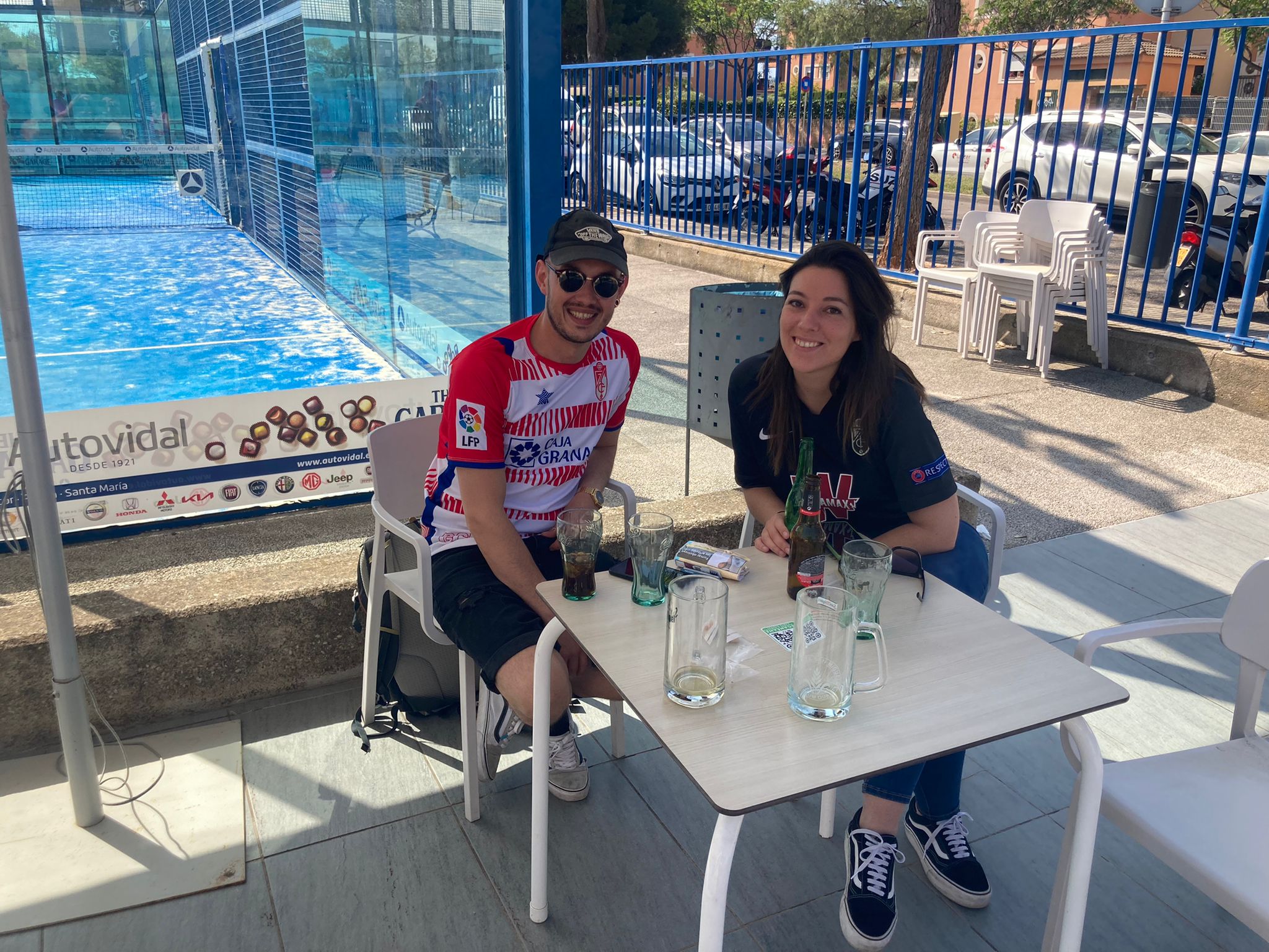 Cientos de aficionados han viajado a Mallorca para apoyar al Granada en una cita trascendental para la salvación