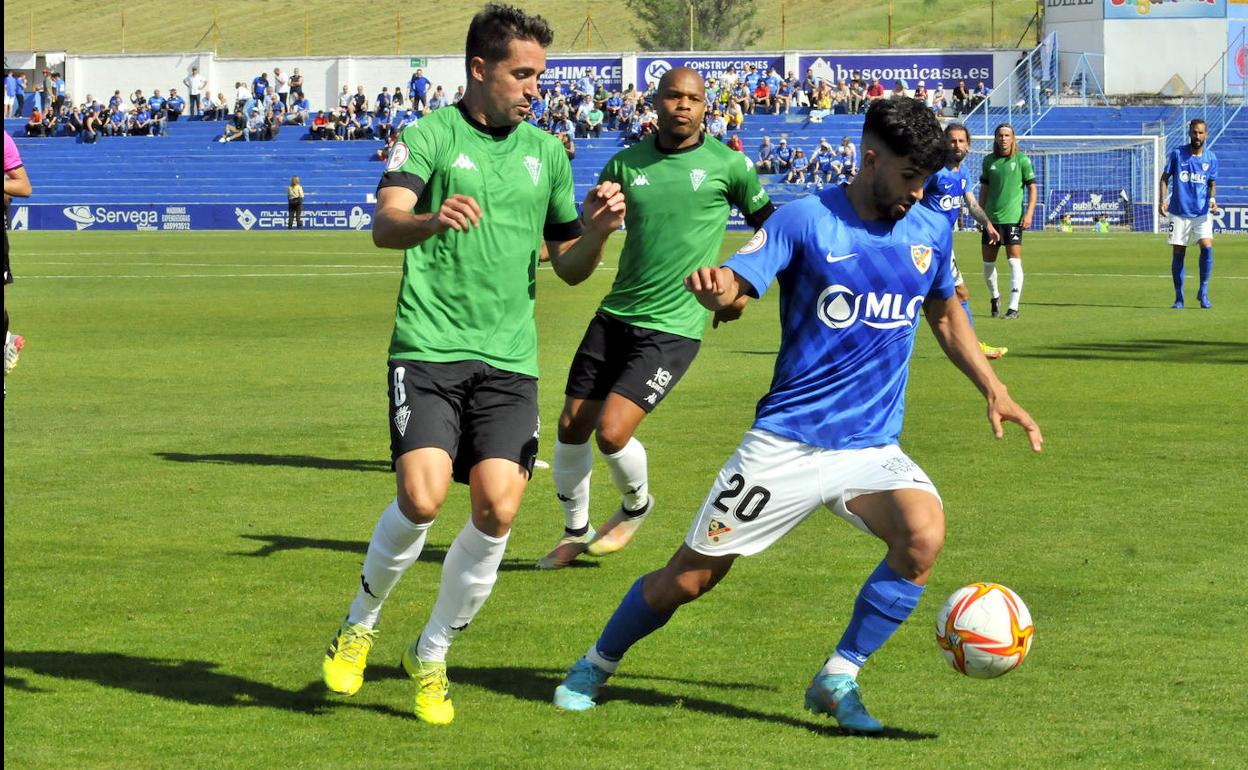 Alejandro Meléndez se ha cuidado durante la semana para llegar al choque de hoy en buenas condiciones, la duda es Kako.