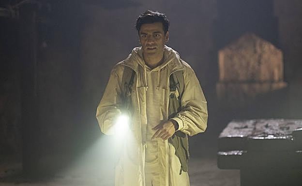 Oscar Isaac es Caballero Luna.