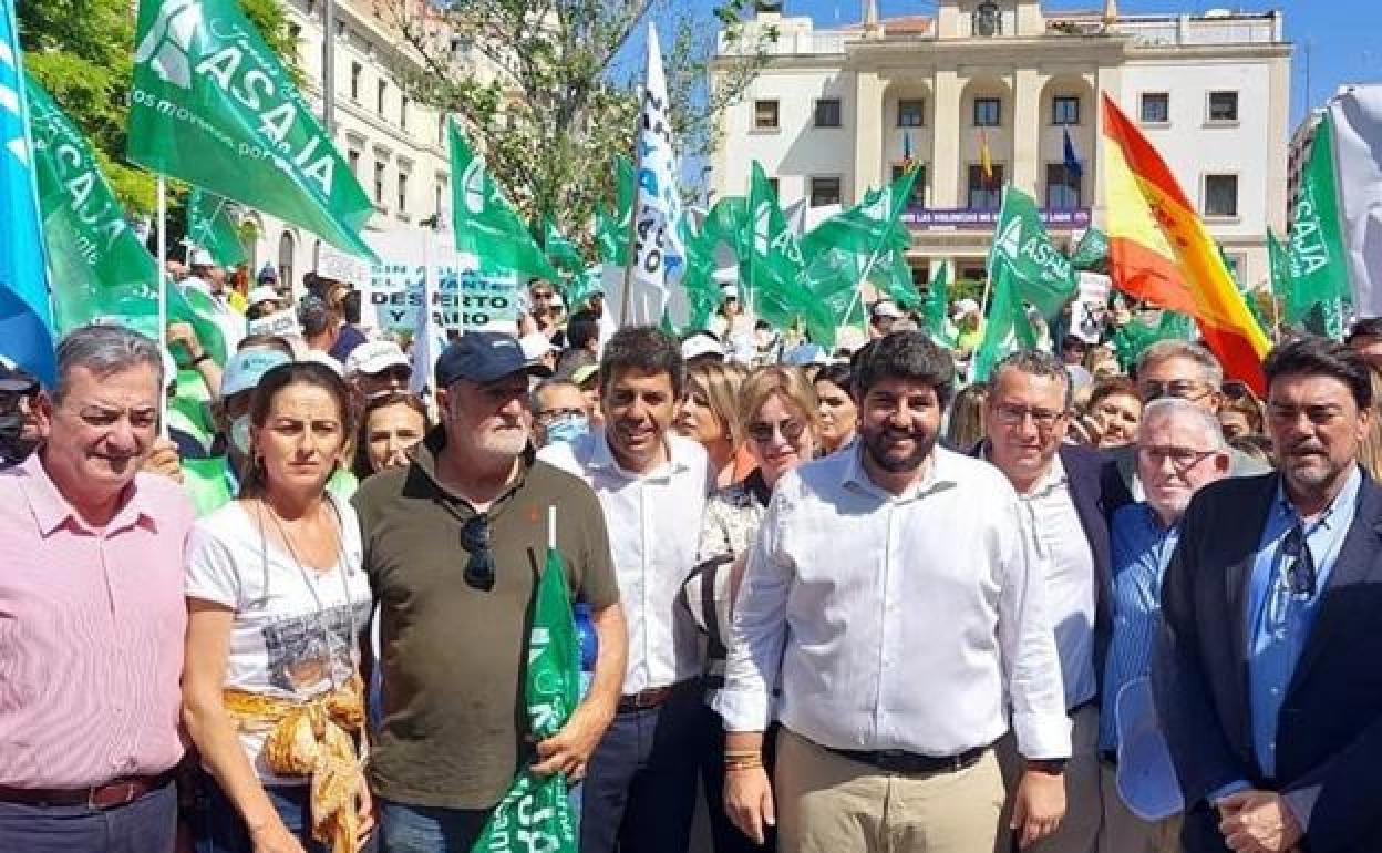 Aránzazu Martín apoyó la movilización de los regantes en Alicante. 