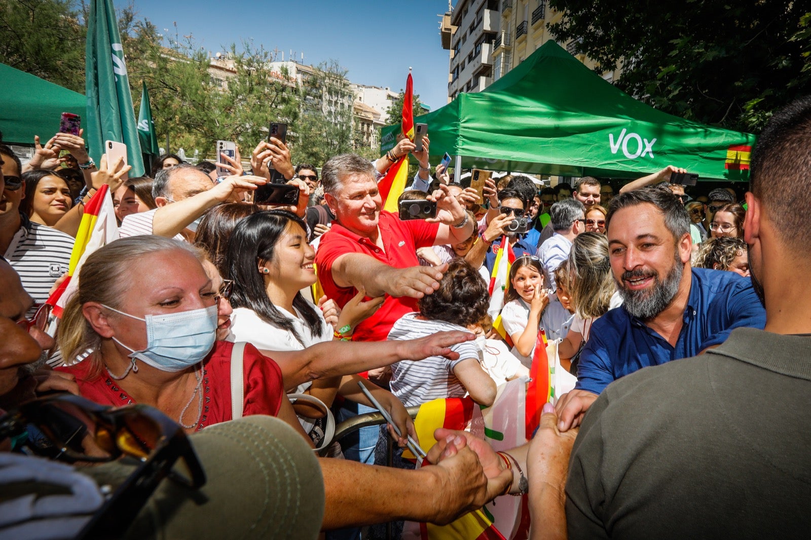 La candidata celebra la decisión del Contencioso-Administrativo de no admitir a trámite la demanda de Andaluces Levantaos sobre su empadronamiento, una polémica que califica de «bulo»