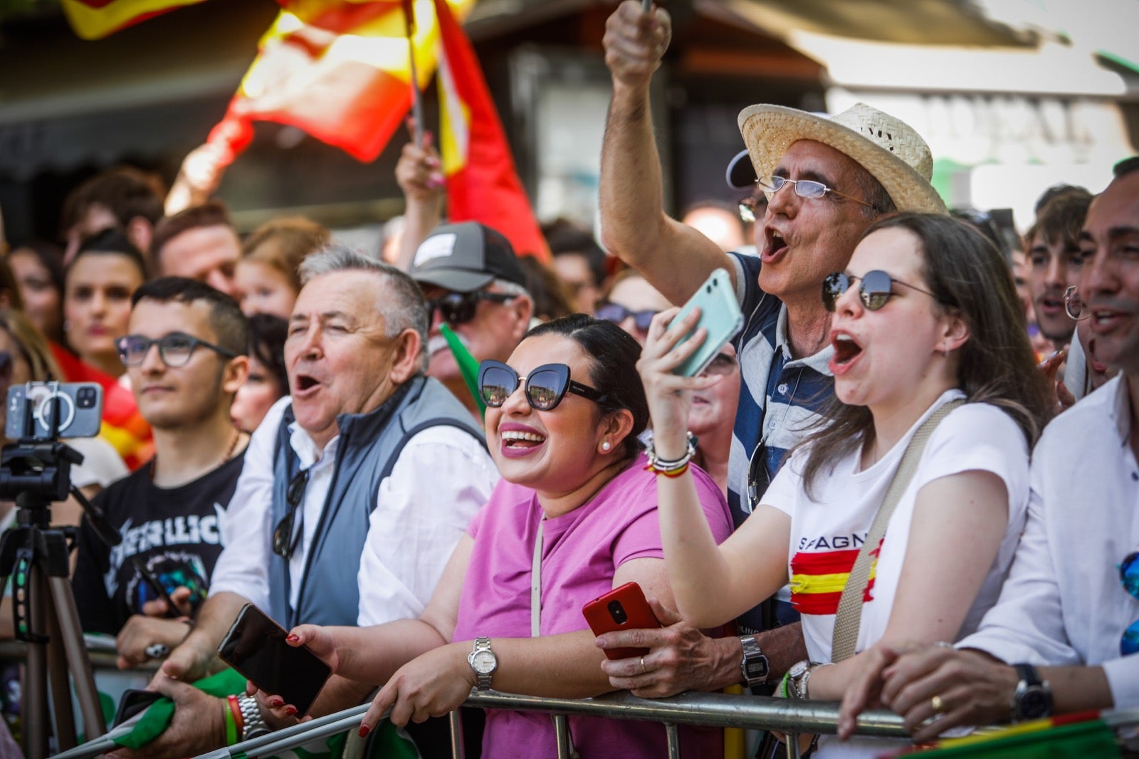 La candidata celebra la decisión del Contencioso-Administrativo de no admitir a trámite la demanda de Andaluces Levantaos sobre su empadronamiento, una polémica que califica de «bulo»