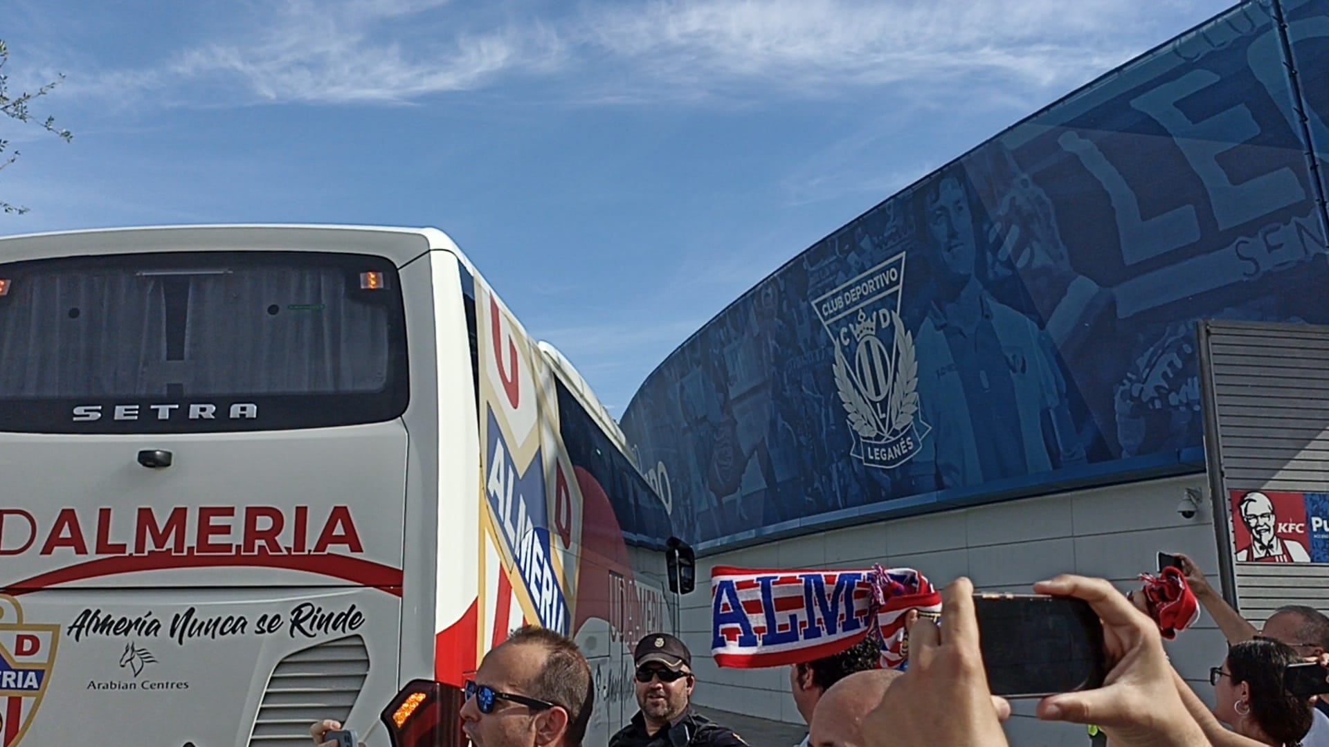 Fotos: Leganés es rojiblanco