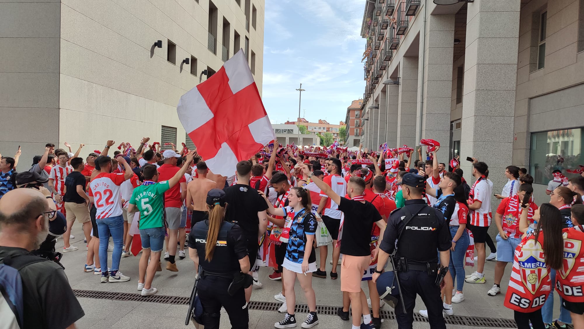 Fotos: Leganés es rojiblanco