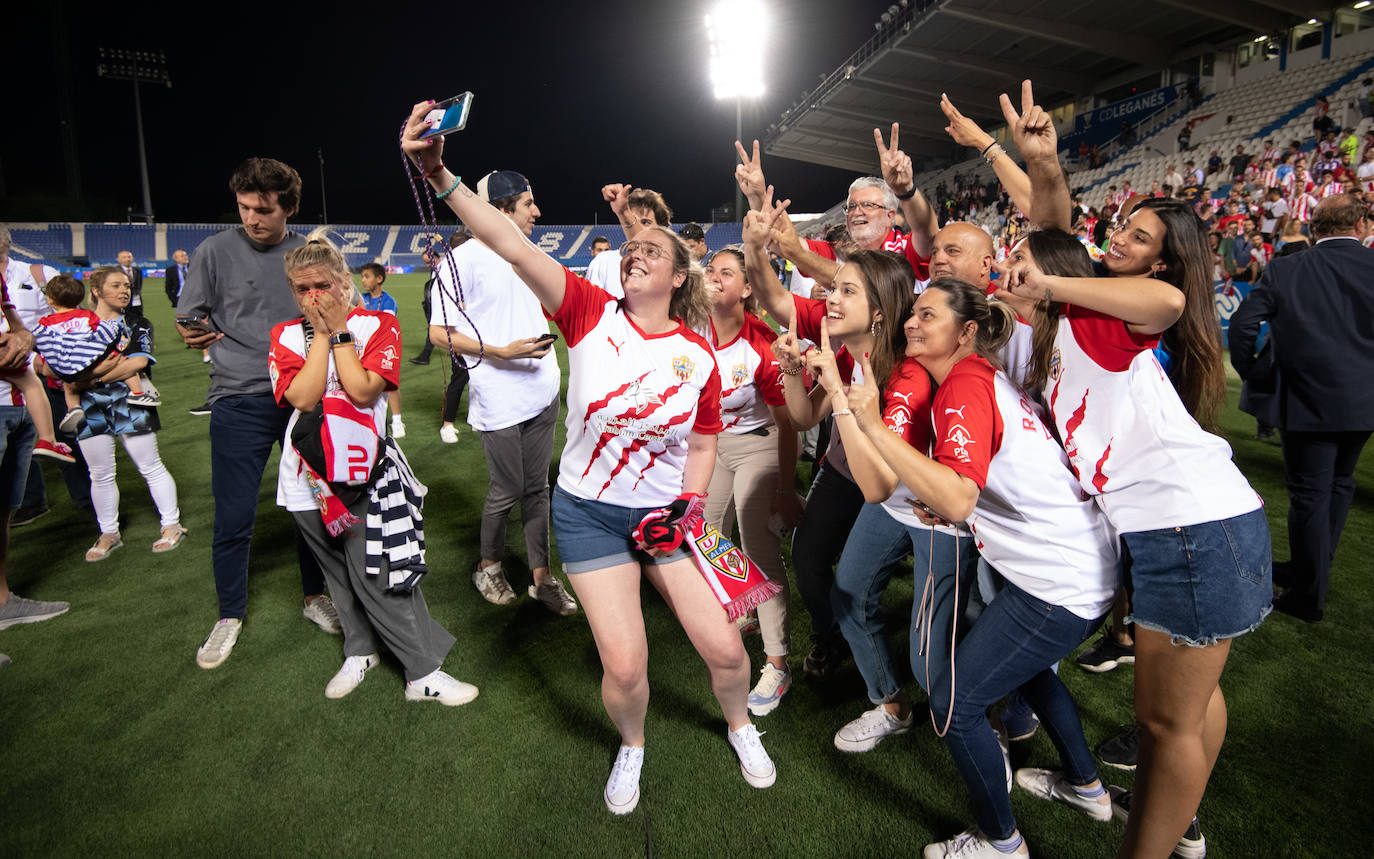 El partido del Almería en Butarque, a pie de campo