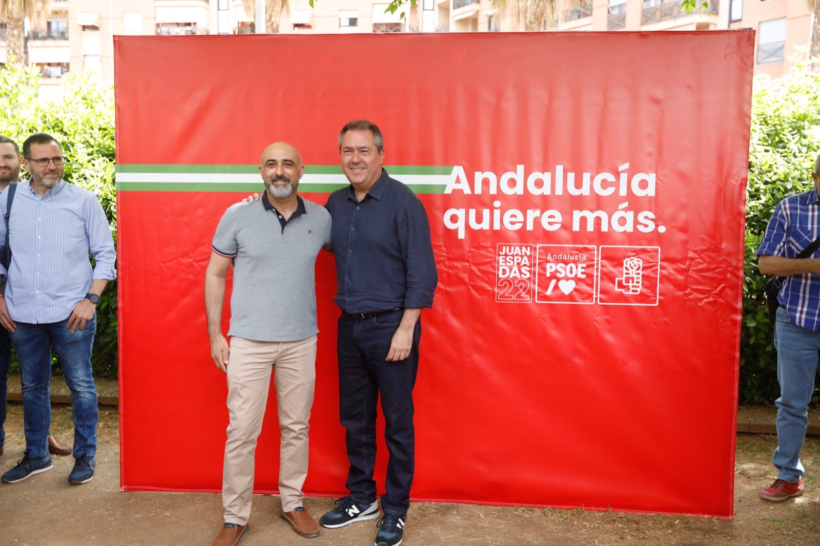 Más de 80 imágenes de los ediles socialistas de la provincia con el candidato del partido a la presidencia de la Junta