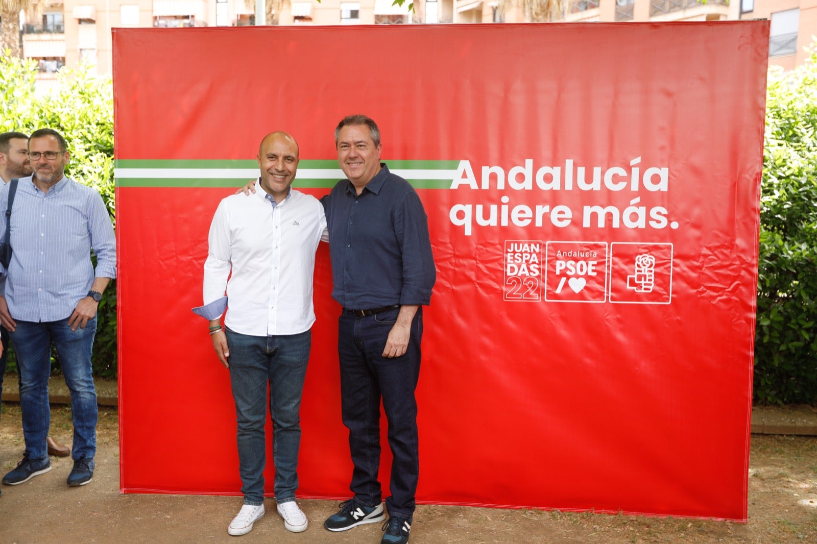 Más de 80 imágenes de los ediles socialistas de la provincia con el candidato del partido a la presidencia de la Junta