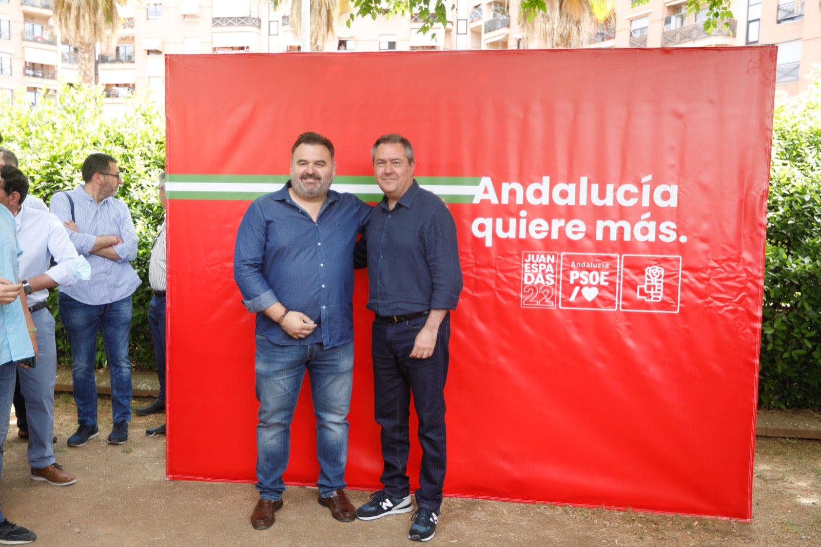 Más de 80 imágenes de los ediles socialistas de la provincia con el candidato del partido a la presidencia de la Junta